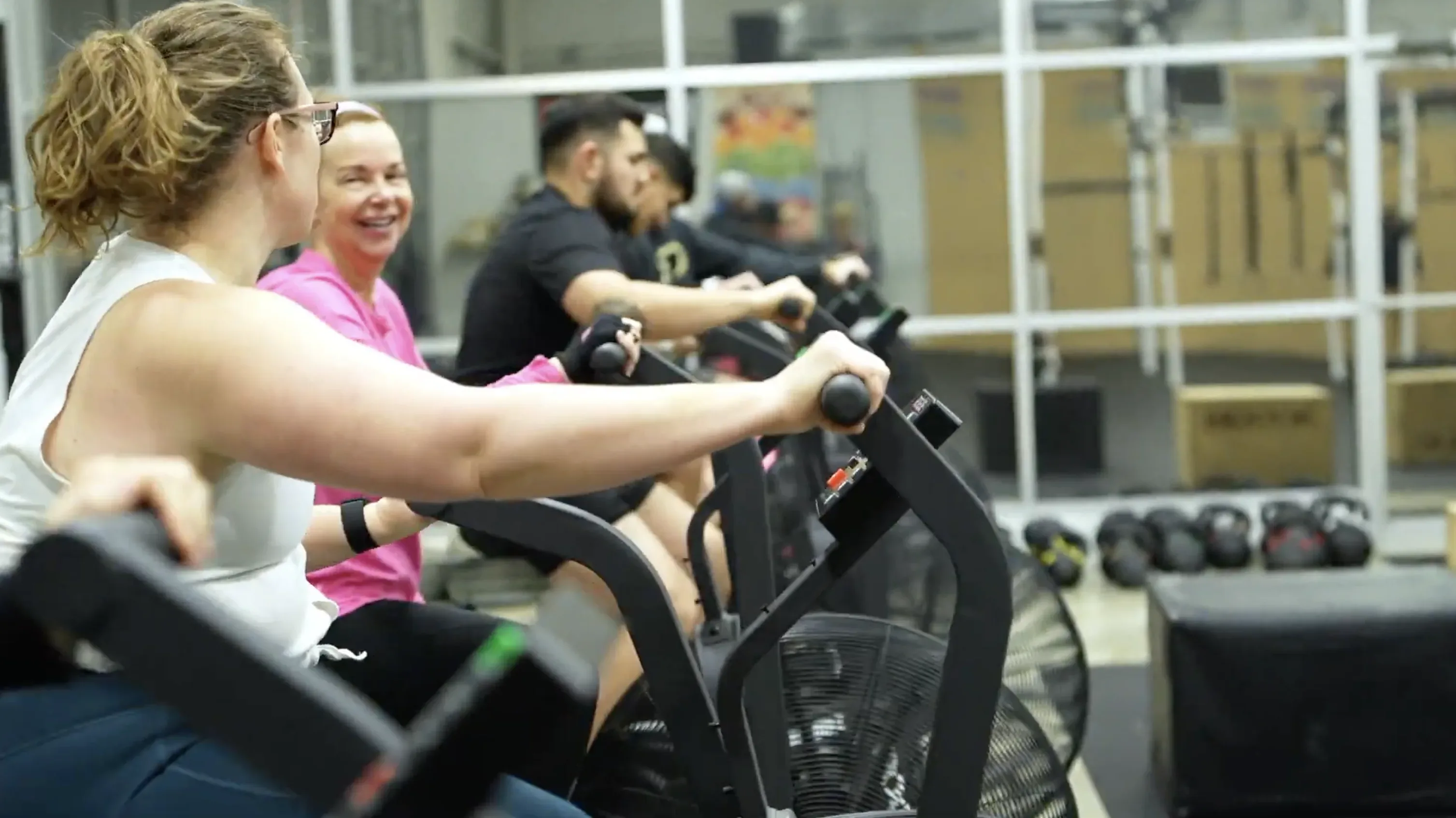 The Power of Group Fitness: Why Training Together Works